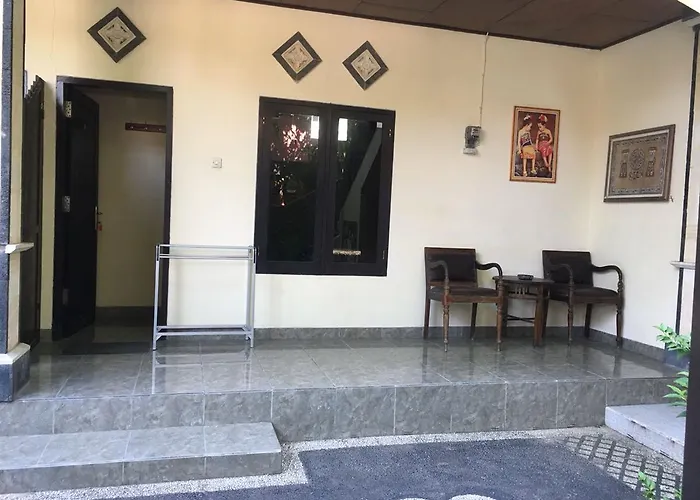 Kubu Turah Hotel *